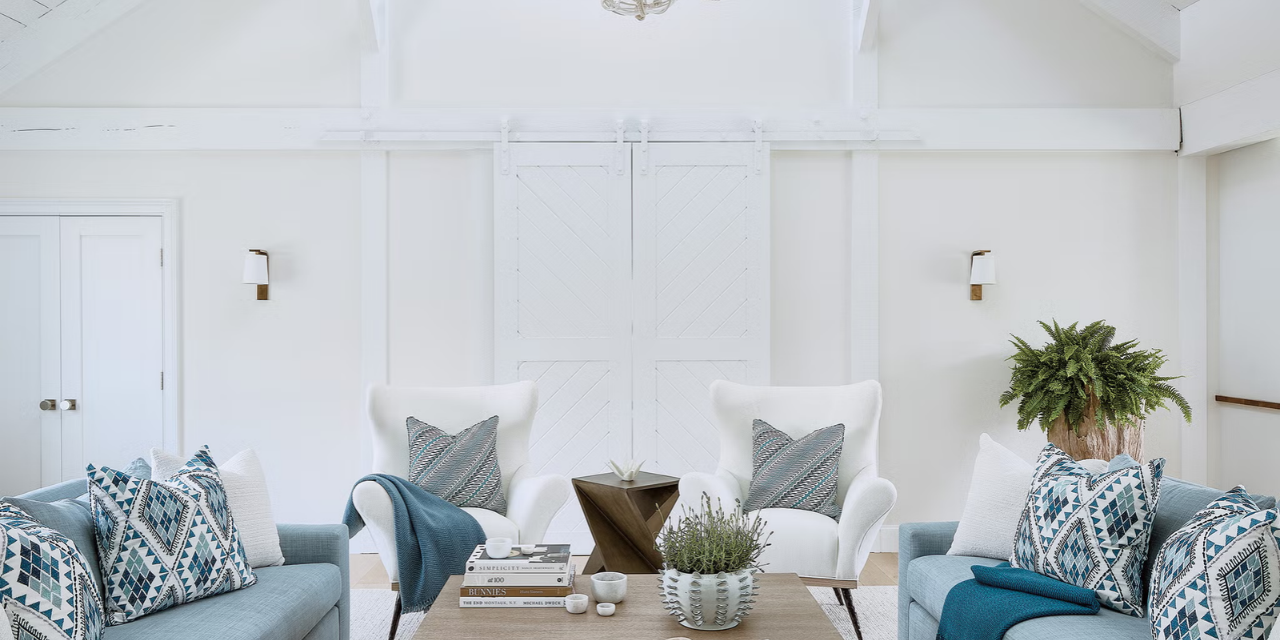 Nantucket Coastal Home Design: Blue Tones and Natural Textures Nantucket Coastal Home Design: Blue Tones and Natural Textures